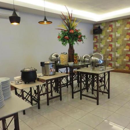 Insumo Palace Hotels & Resorts Kediri  Eksteriør billede
