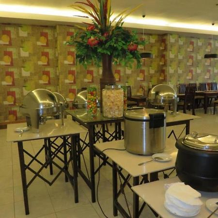Insumo Palace Hotels & Resorts Kediri  Eksteriør billede