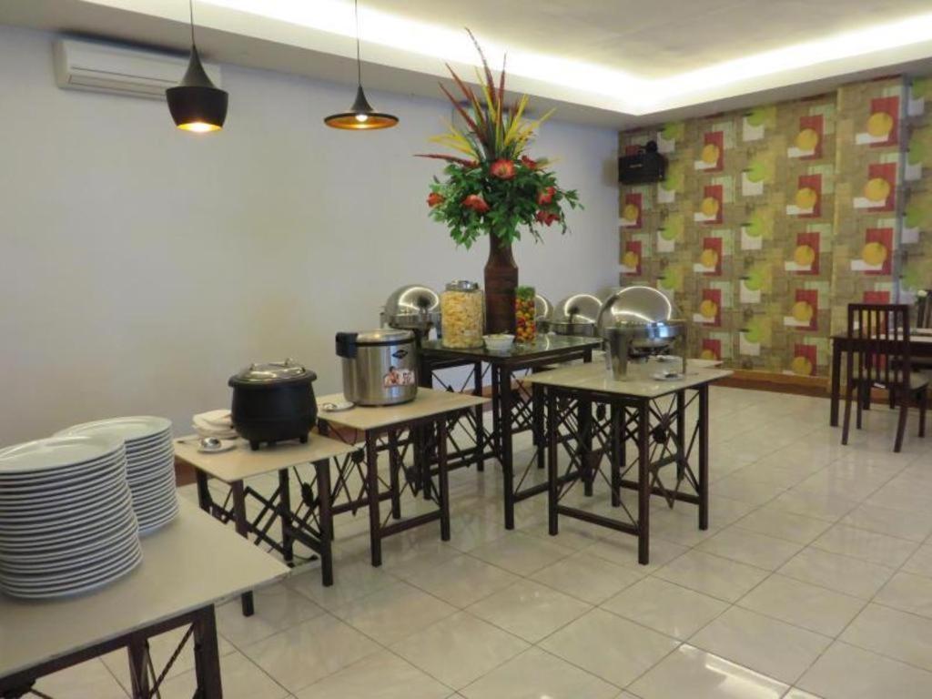 Insumo Palace Hotels & Resorts Kediri  Eksteriør billede